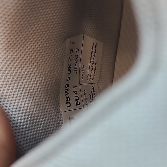 Women's On Cloud The Roger Advantage Lace Up Sneakers - Picture 7 of 8